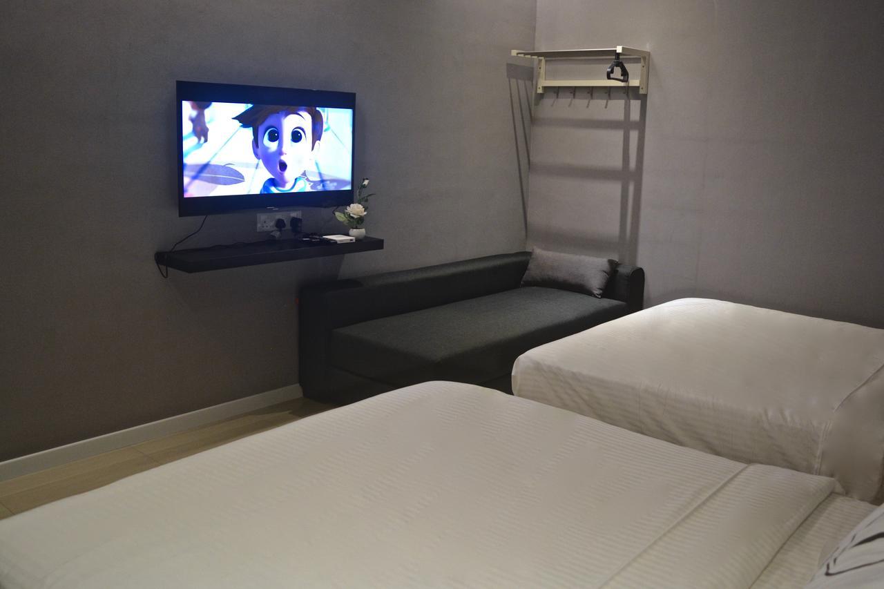 Hotel Iconic & Pods *