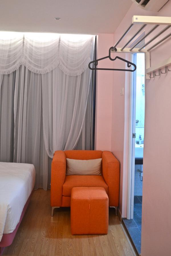 Iconic & Pods Hotel *